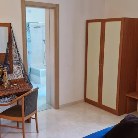B.&b. La Marina Bed & Breakfast *
