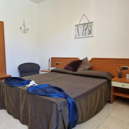 B.&b. La Marina *